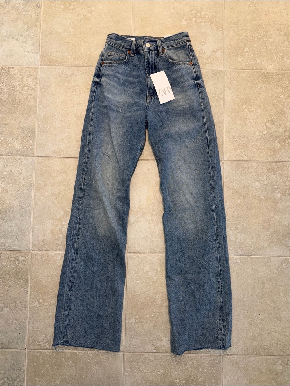 BRAND NEW ZARA High-Rise Wide Leg Jeans - Medium Blue
